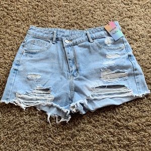 Women’s Light Wash High Wasted Jean Shorts